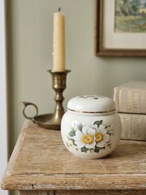 James Sadler & Sons 4" Dogwood Blossom Ginger Jar Made in Staffordshire England